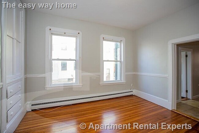 Building Photo - 222 Prospect St