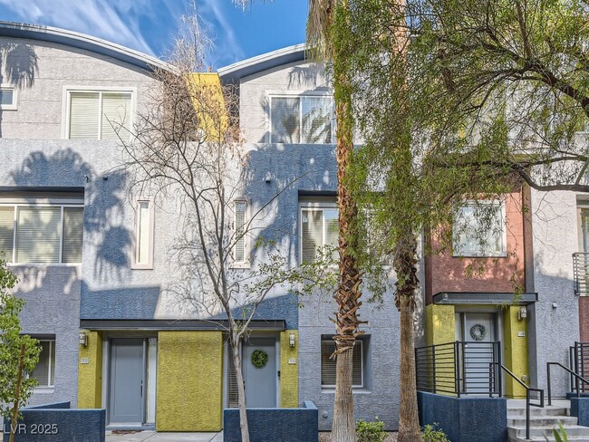 Primary Photo - 9050 W Tropicana Ave