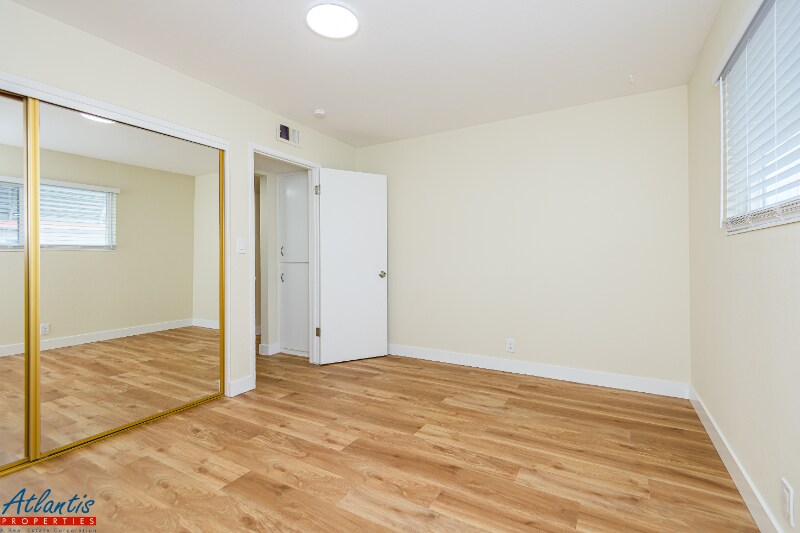 Building Photo - 642 Blythe Ct