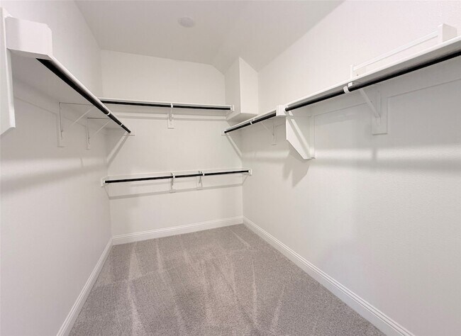 Building Photo - 2305 Caroline St