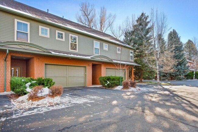 Building Photo - 536 Evans Ct