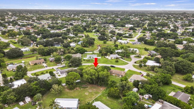 Building Photo - 232 SW Kimball Cir