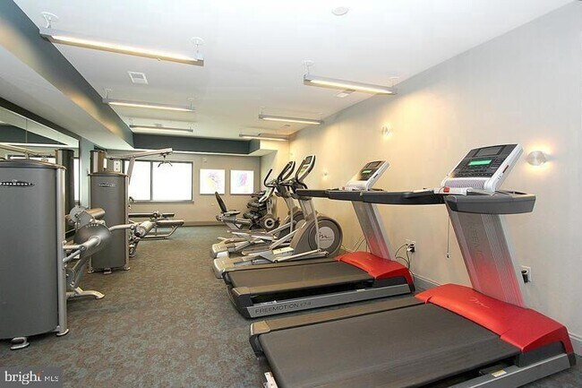 Building Photo - 8005 13th St