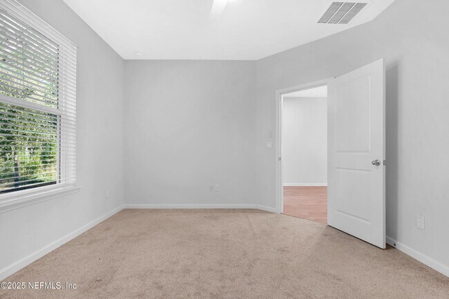 Building Photo - 236 Charlie Way