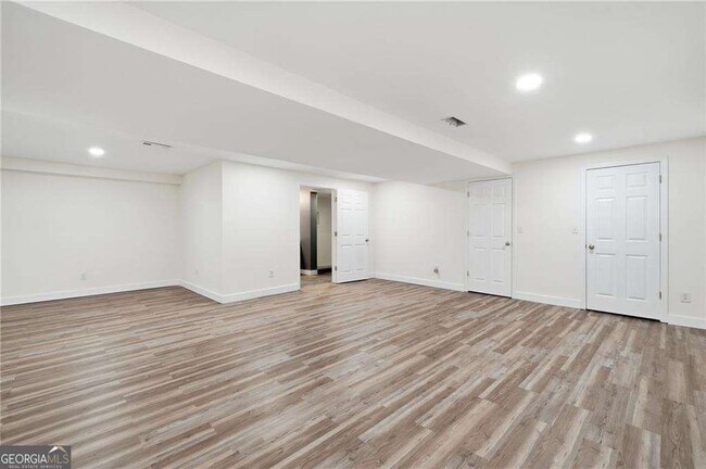 Building Photo - 2810 Shaw Rd