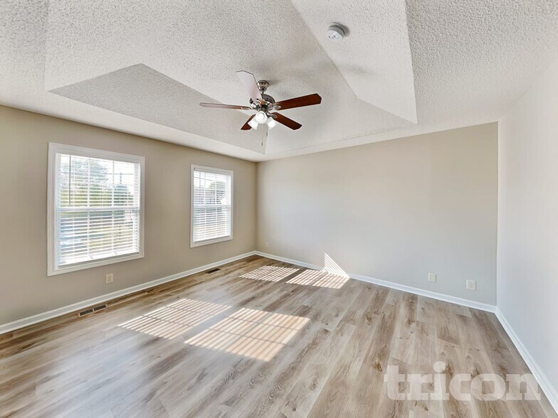 Building Photo - 3411 Bradfield Dr
