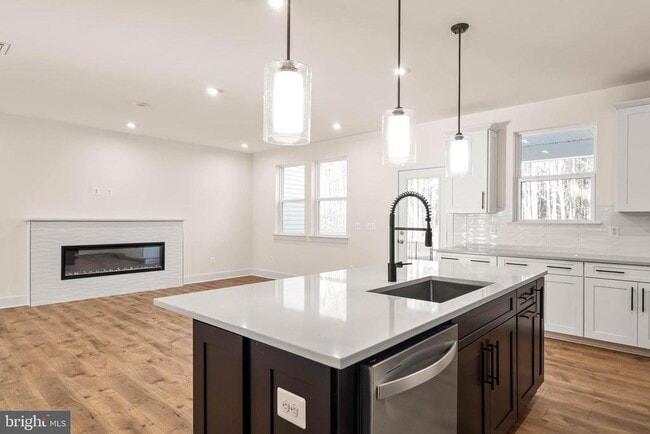 Building Photo - 383 Scranton Ln