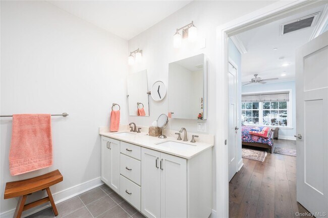 Building Photo - 19 Butterfield Rd