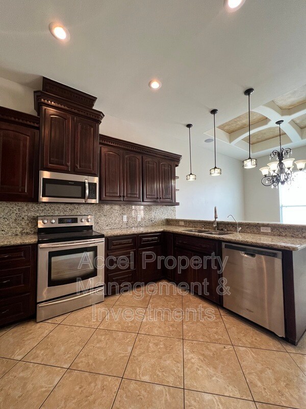 Building Photo - 2301 N 46th St