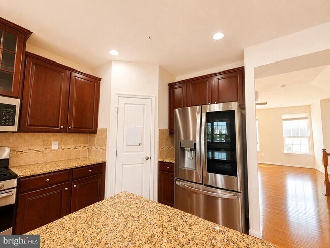 Building Photo - 22605 Winding Woods Way