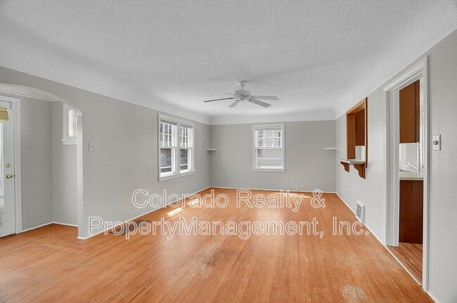 Building Photo - 1405 15th Ave
