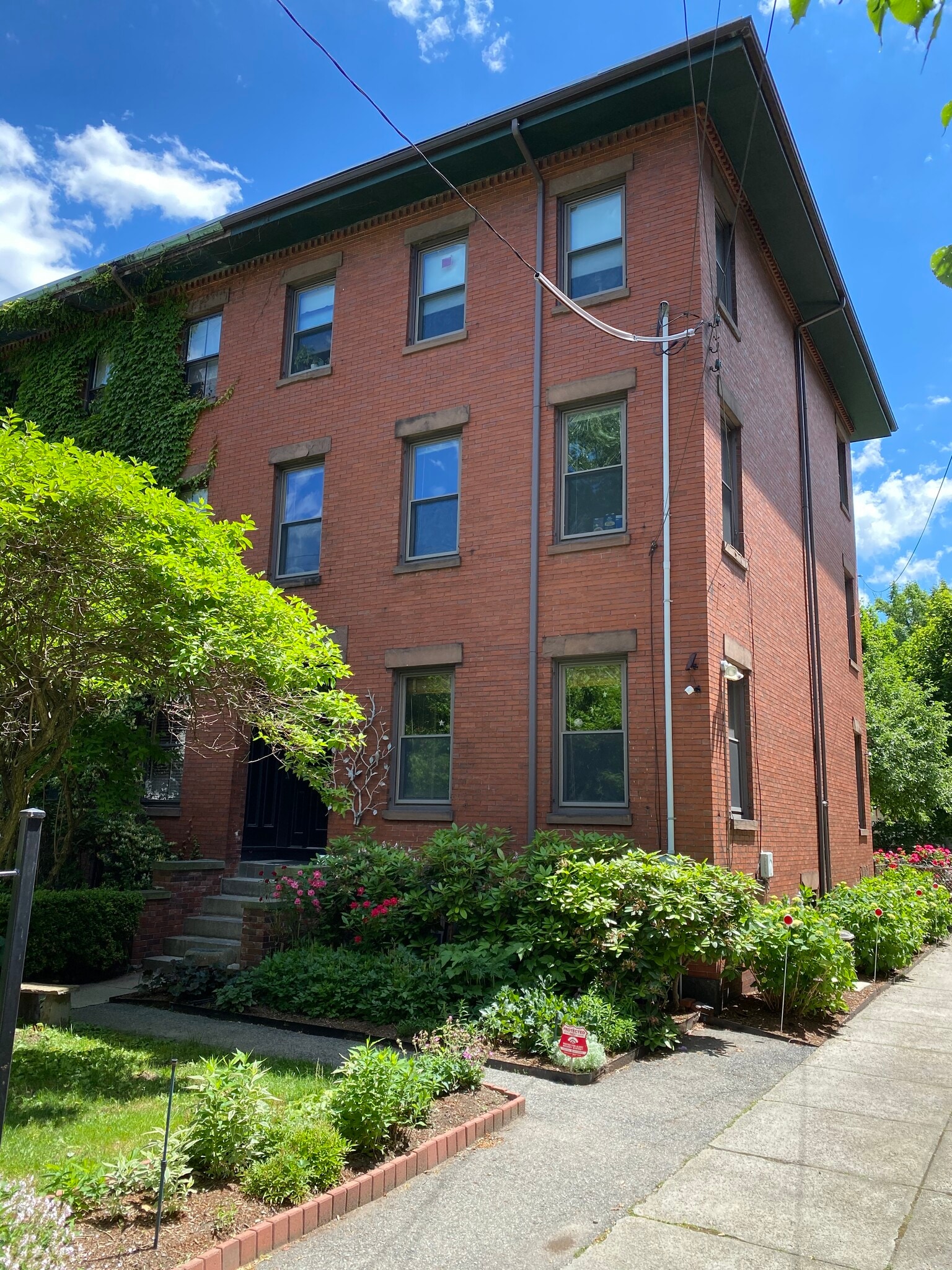 Building Photo - 68 Norfolk St