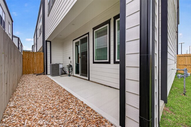 Building Photo - 5931 Wheatley St
