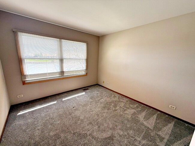 Building Photo - 1013 Pear Tree Ln