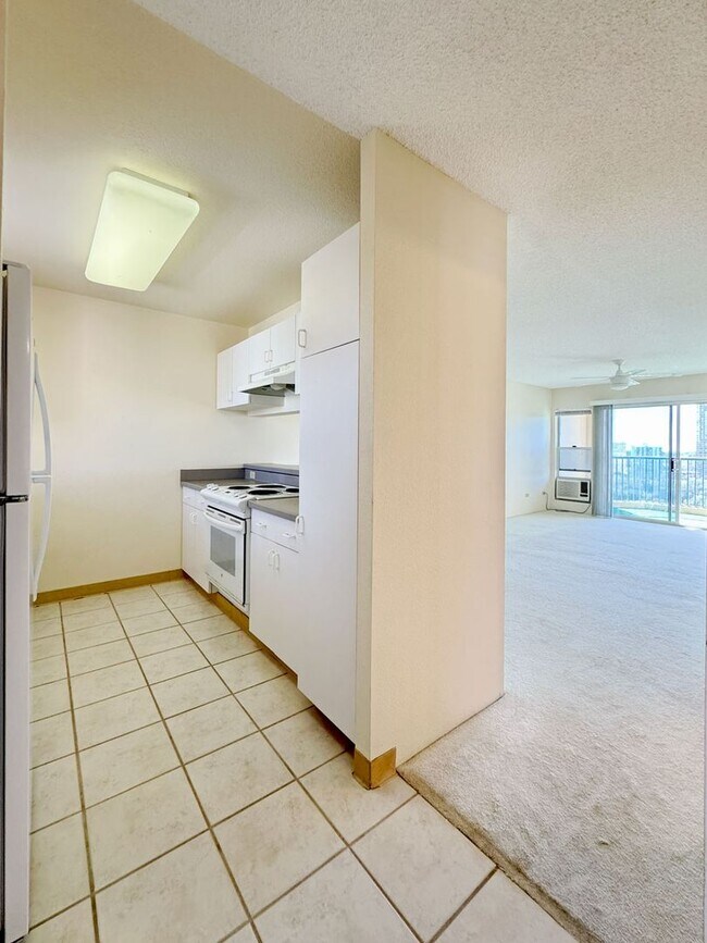 Building Photo - 3075 Ala Poha Pl