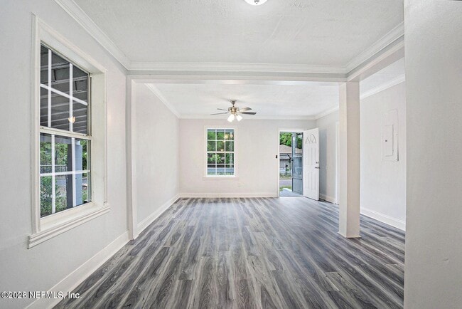 Building Photo - 1551 E 27th St