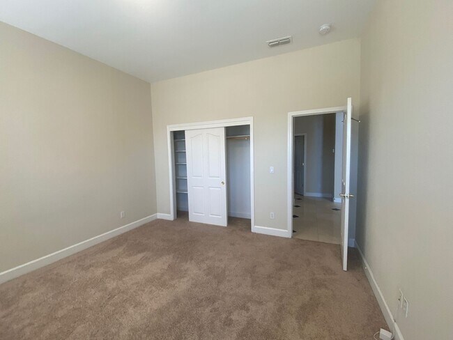 Building Photo - AVAILABLE BY 1/1/26 - ELEGANT AND SPACIOUS 4 BED, 4 BATH 2 STORY HOME WITH VIEWS OF EL DORADO HILLS