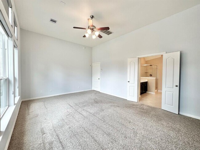 Building Photo - 1422 Laura Hills Ln