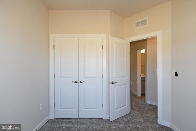 Building Photo - 1767 Hickory Wds Rd