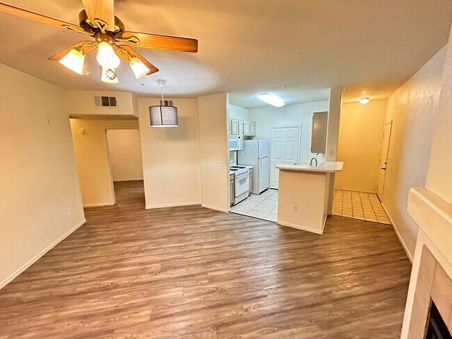 Building Photo - 7143 S Durango Dr