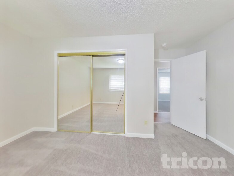 Building Photo - 2024 Bavil Dr