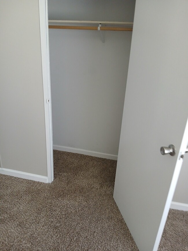 Building Photo - Mobile Home For Sale