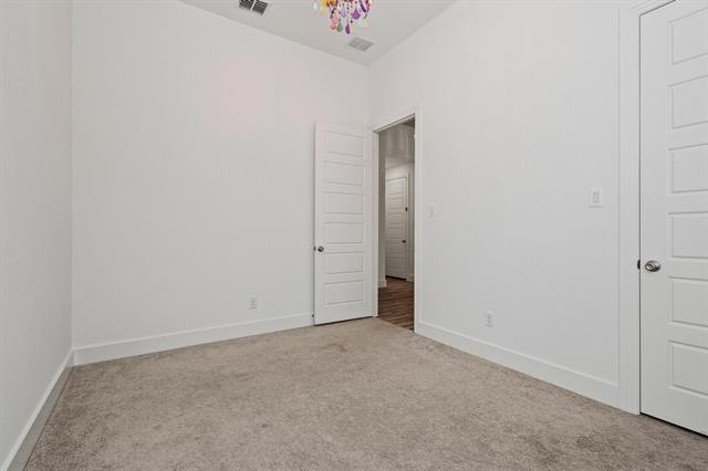 Building Photo - 1506 Snowdrop Dr