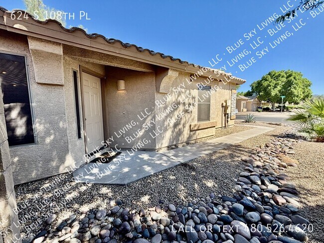 Building Photo - 624 S 108th Pl