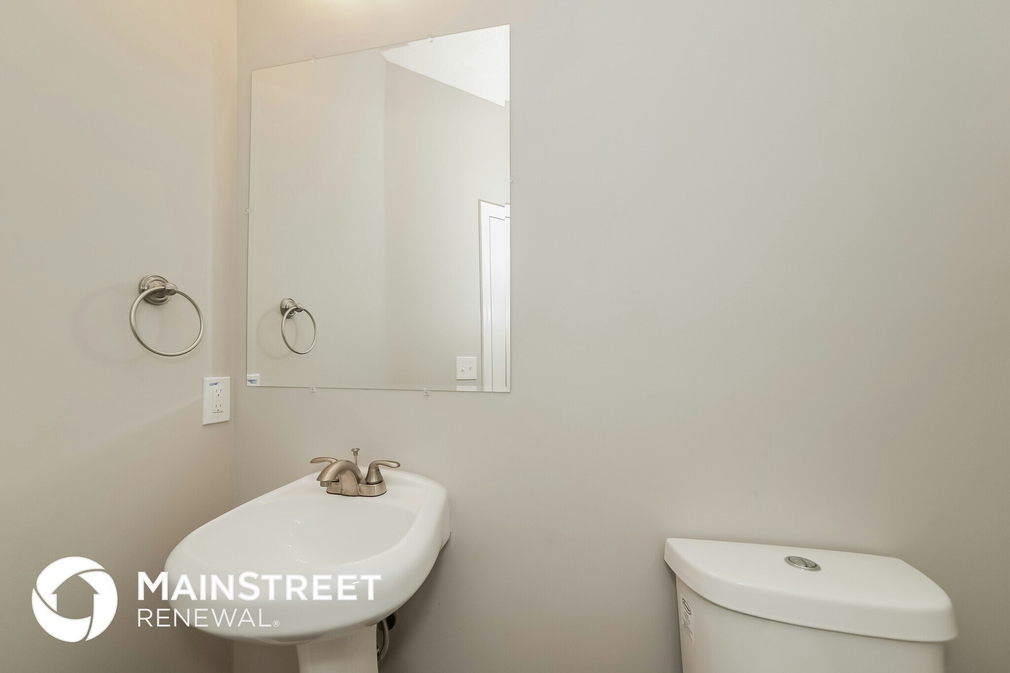 Building Photo - 4056 Robin Cir