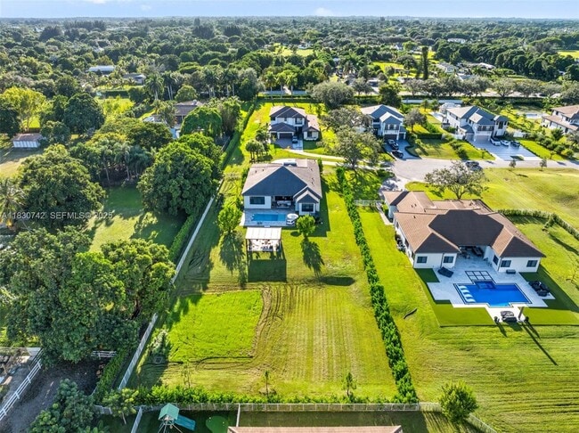 Building Photo - 5000 SW 159th Ave