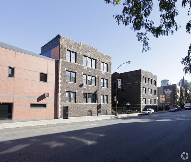 Primary Photo - 740-750 W Addison St