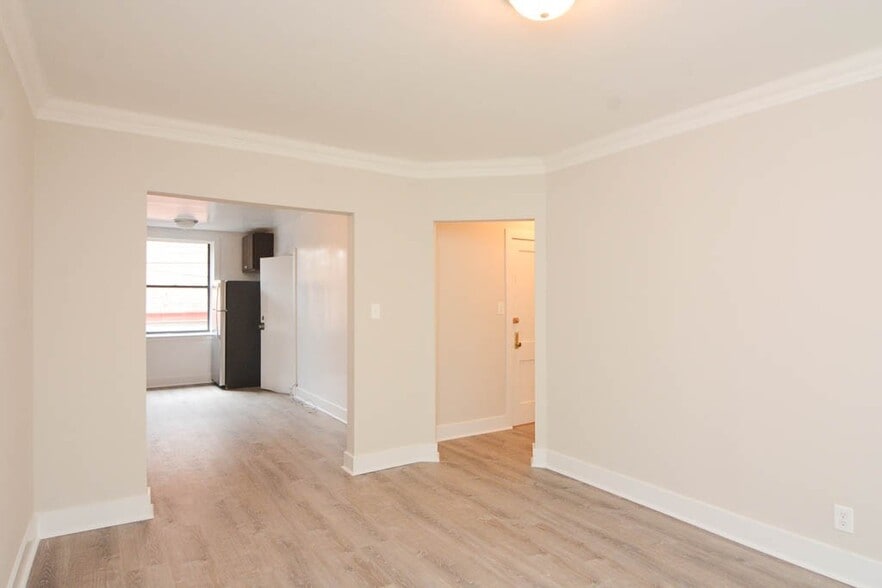 Building Photo - 2334.5 N Spaulding Ave