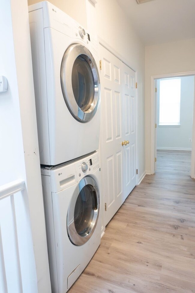 Building Photo - Charming Capitol Hill Home Near Lincoln Park – Modern Comfort Meets Historic Elegance