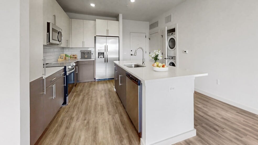 Building Photo - Vista at Summit - Now Leasing!