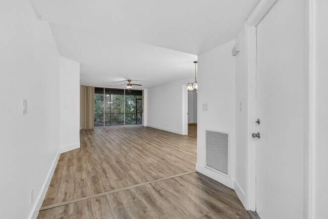 Building Photo - 9746 Nickels Blvd