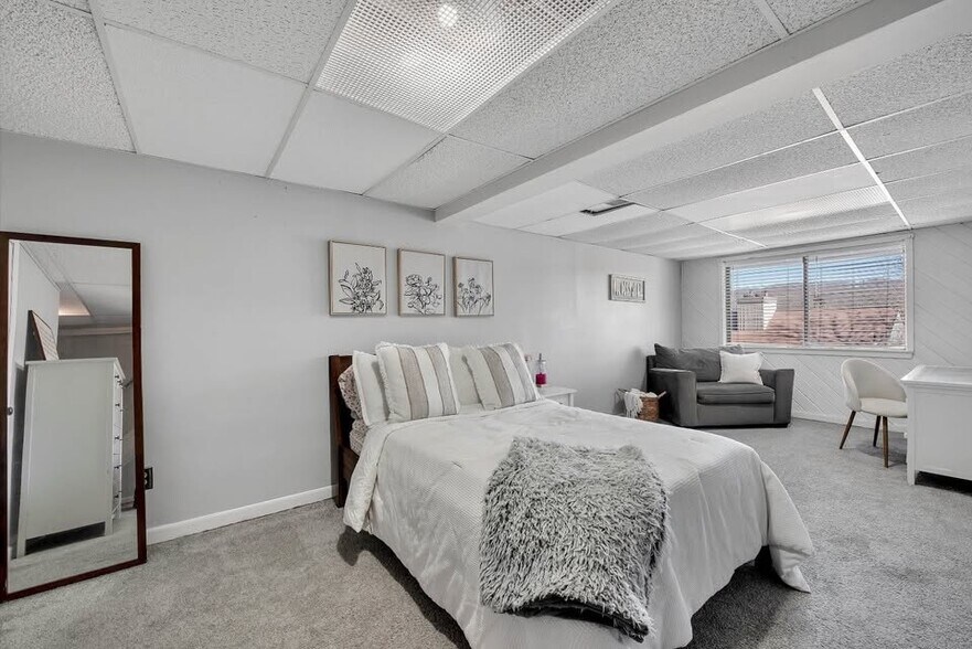 Building Photo - 157 Beacon Hill Common