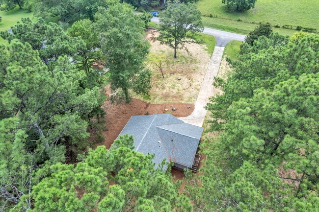 Building Photo - 297 Irby Rd