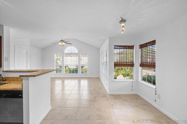 Building Photo - 1345 Crystal Way