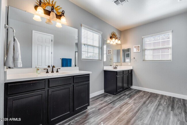 Building Photo - 4627 E Navigator Ln