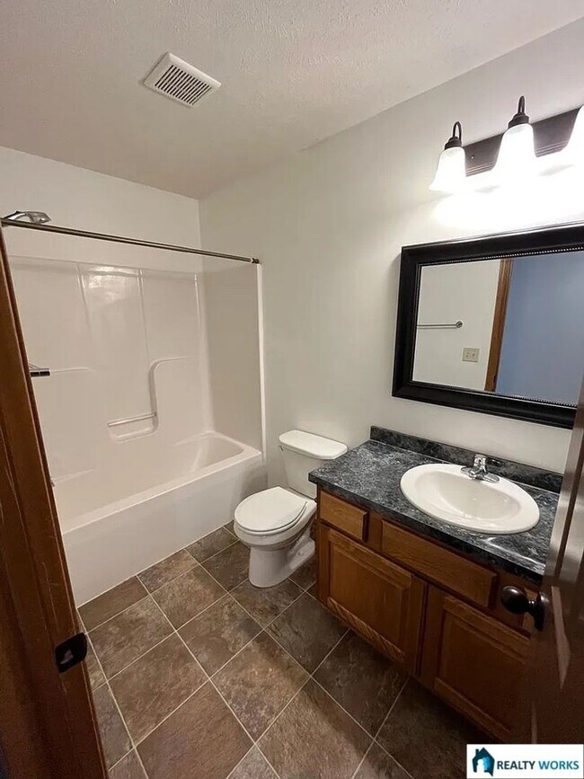 Building Photo - 8020 Renatta Dr