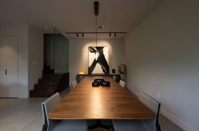 Building Photo - 1635 SW 19th Ter