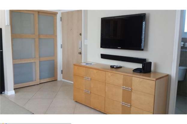 Building Photo - 1320 Miami Rd