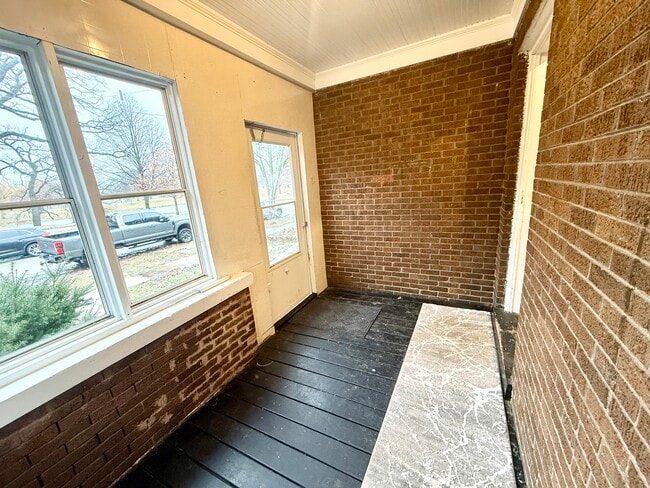 Building Photo - 6800 20th Ave