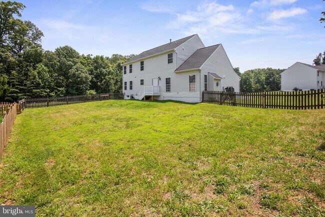 Building Photo - 4001 Mossy Bank Ln