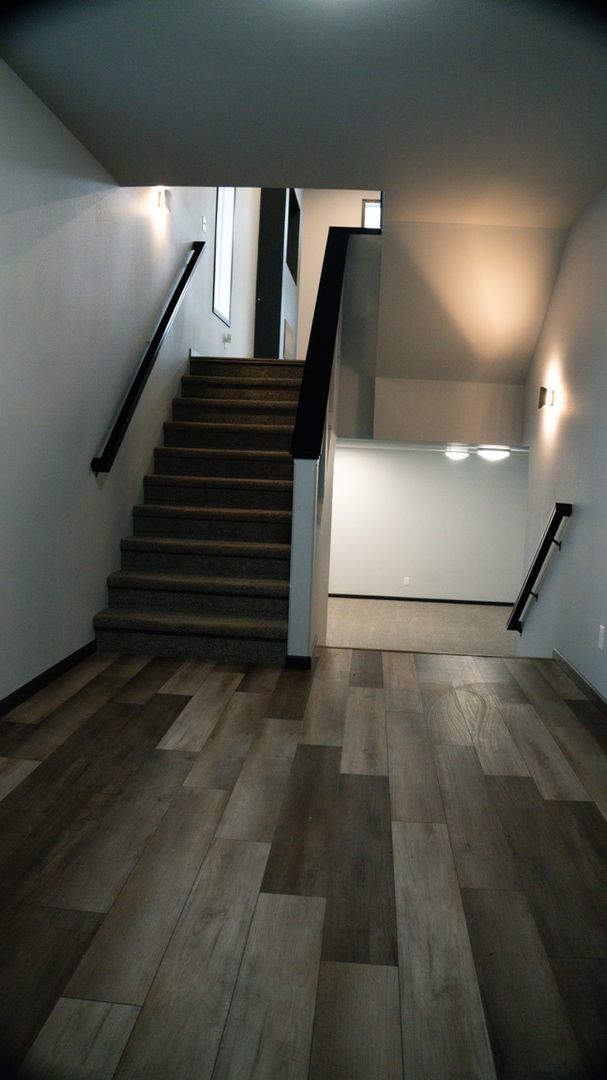 Building Photo - 6040 Kodiak Ln