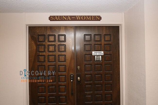 Building Photo - Lake Merritt Condominium 2 Bedroom, 2 Bath...