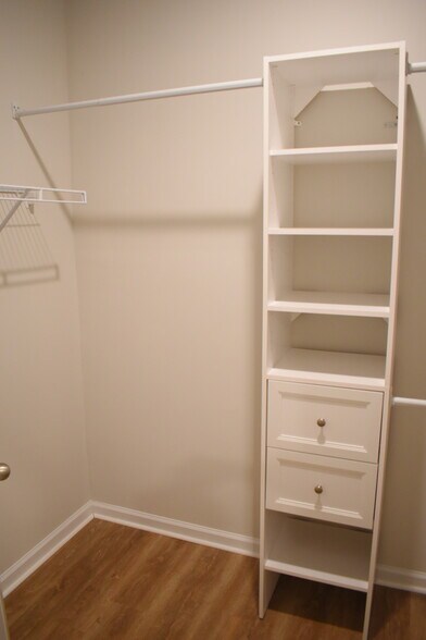 Building Photo - 1070 Clapboard Ln