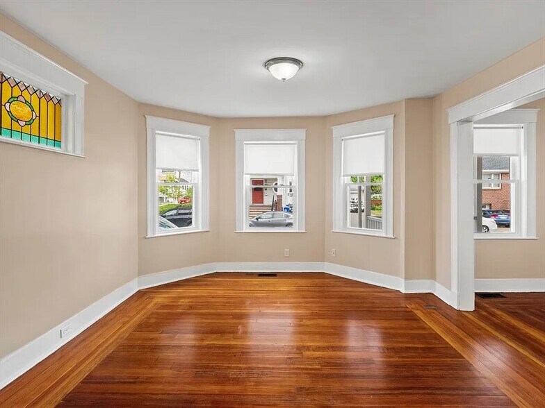 Building Photo - 115 Sagamore Ave