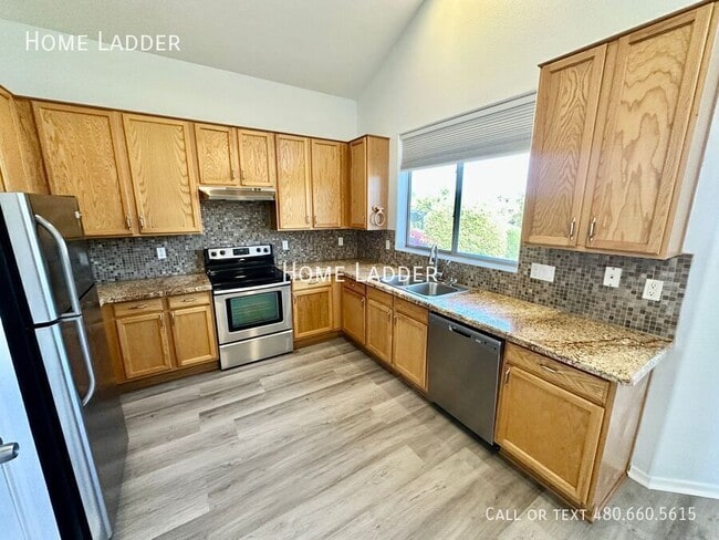 Building Photo - 13201 W Rimrock-