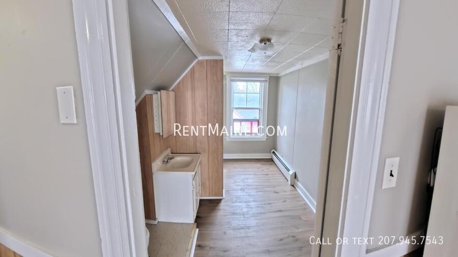 Building Photo - 92 Clinton Ave